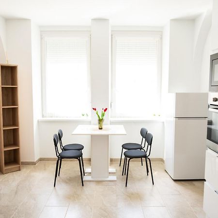 Winestone Corner Apartment Дебрецен Экстерьер фото