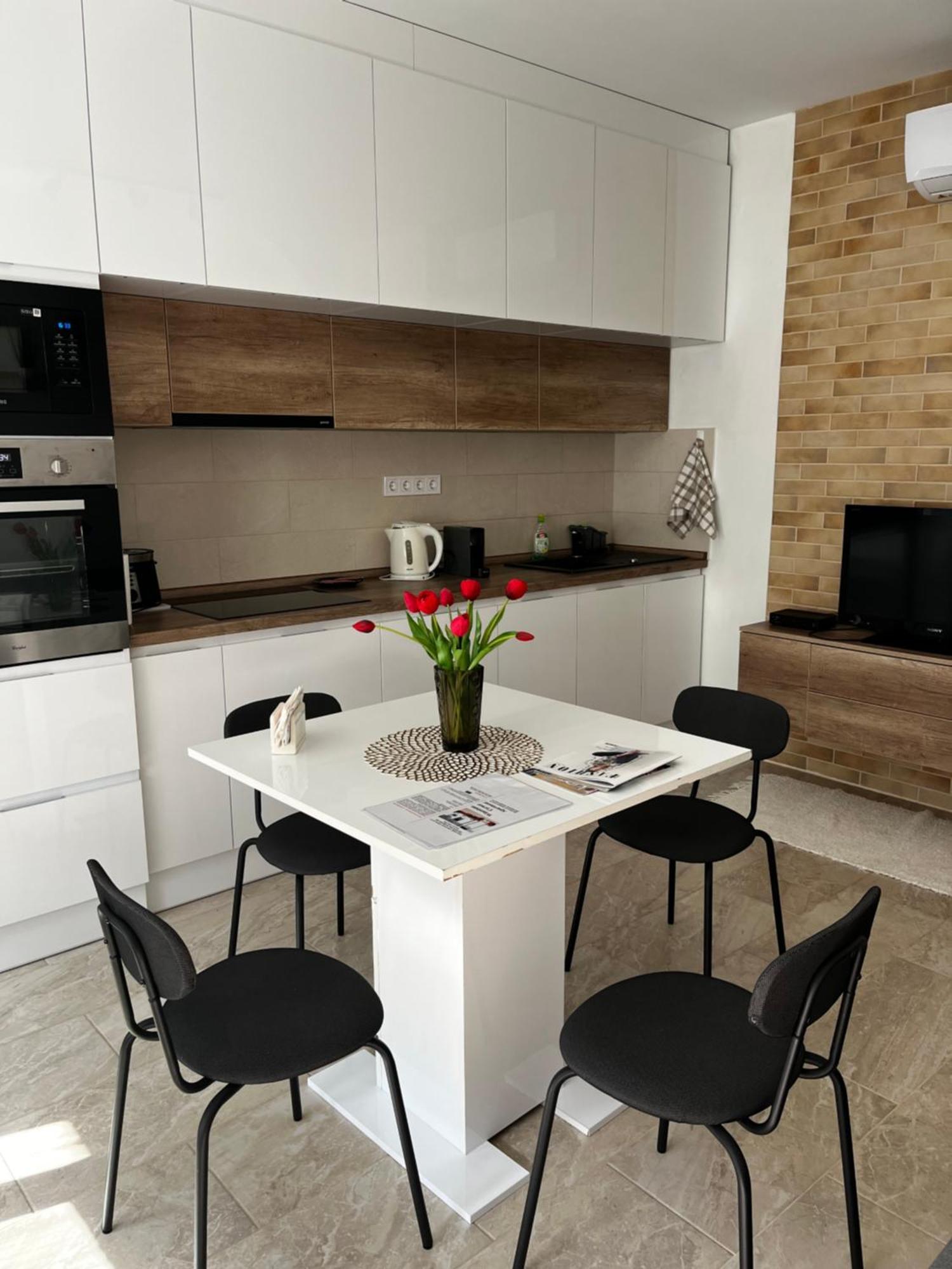 Winestone Corner Apartment Дебрецен Экстерьер фото